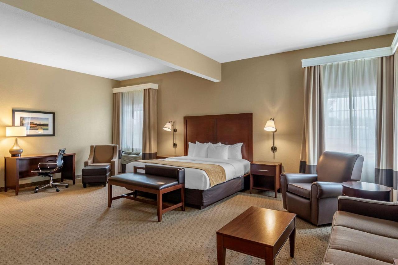 Comfort Inn Warrensburg Station Exteriér fotografie