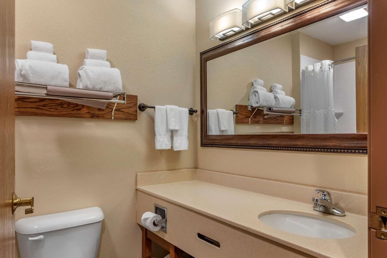 Comfort Inn Warrensburg Station Exteriér fotografie