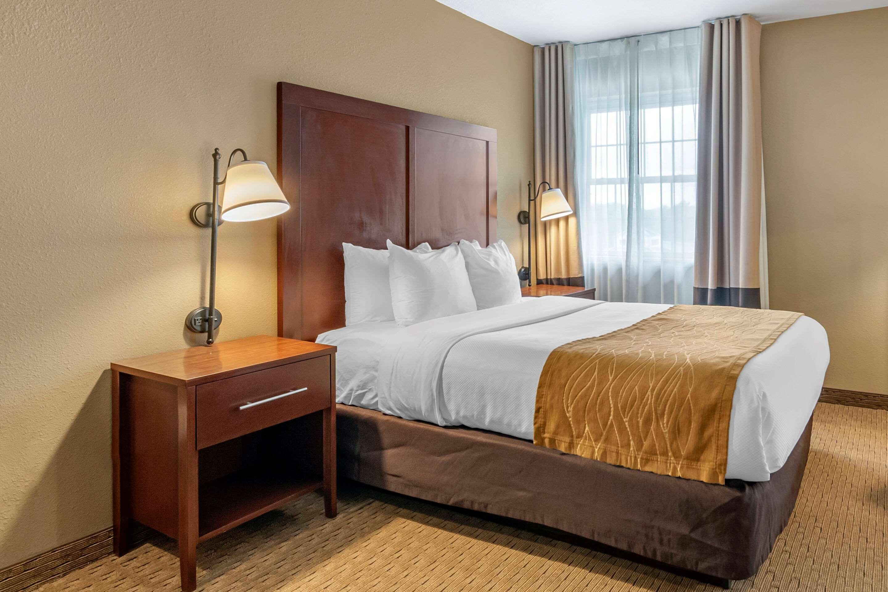 Comfort Inn Warrensburg Station Exteriér fotografie