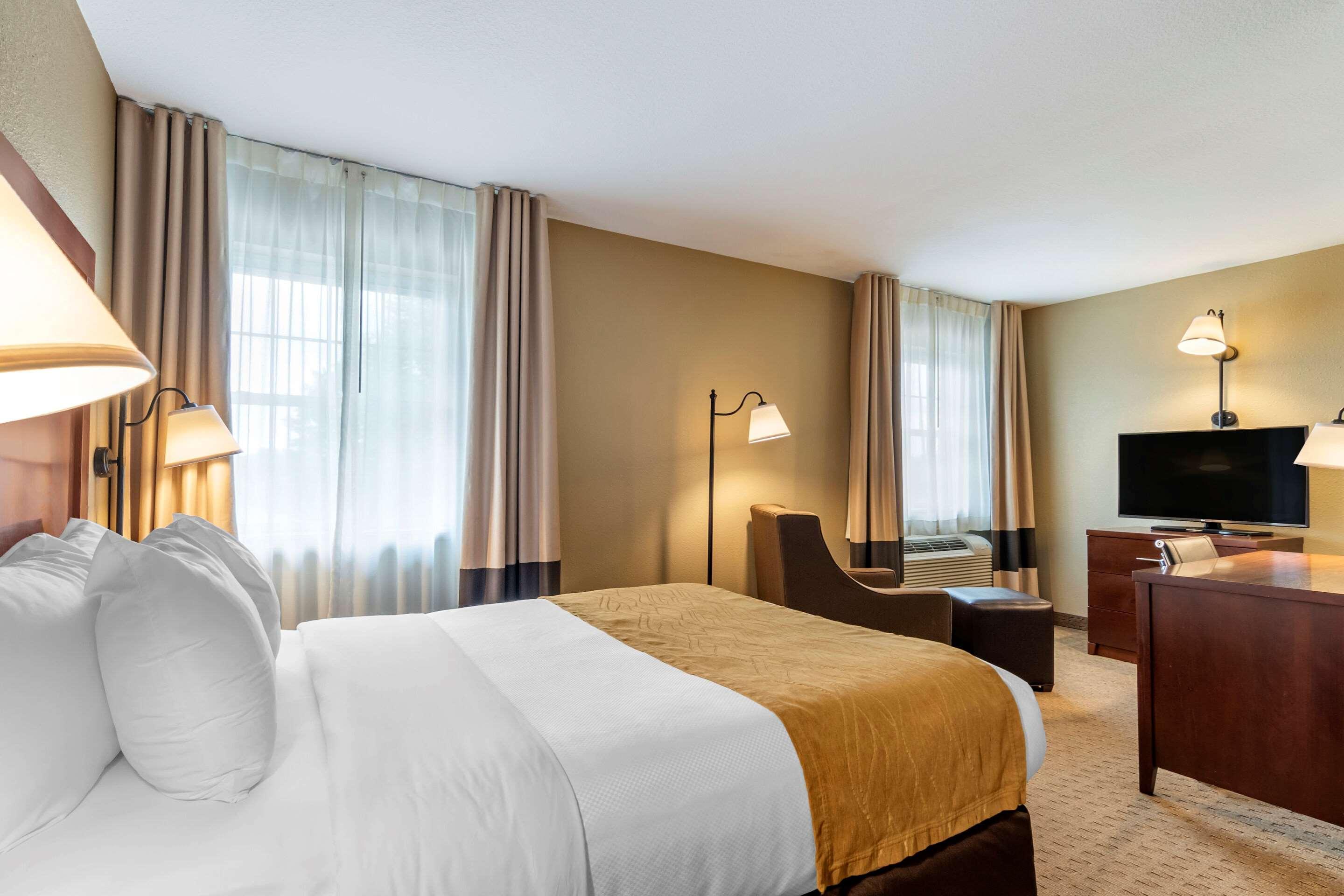 Comfort Inn Warrensburg Station Exteriér fotografie