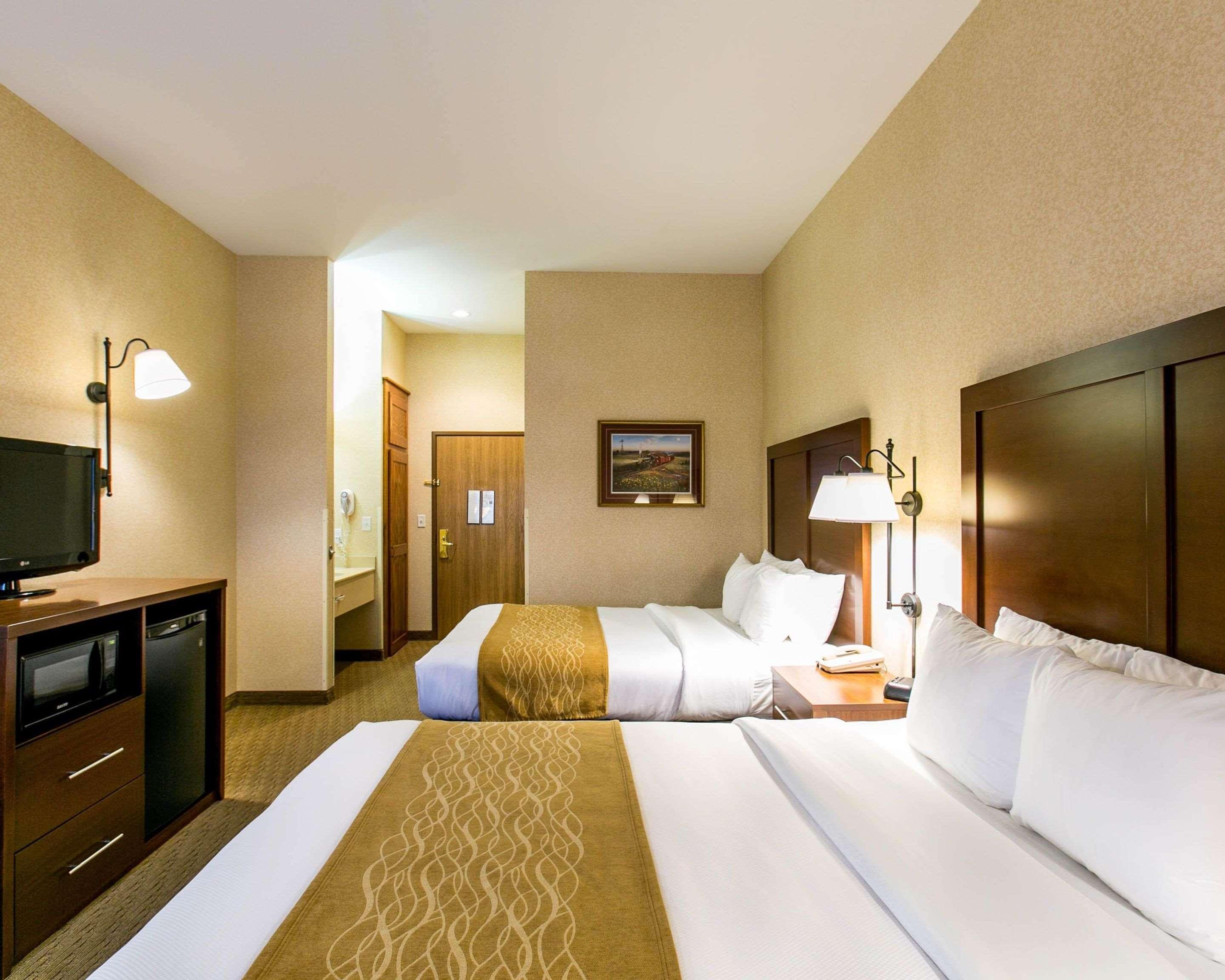 Comfort Inn Warrensburg Station Exteriér fotografie