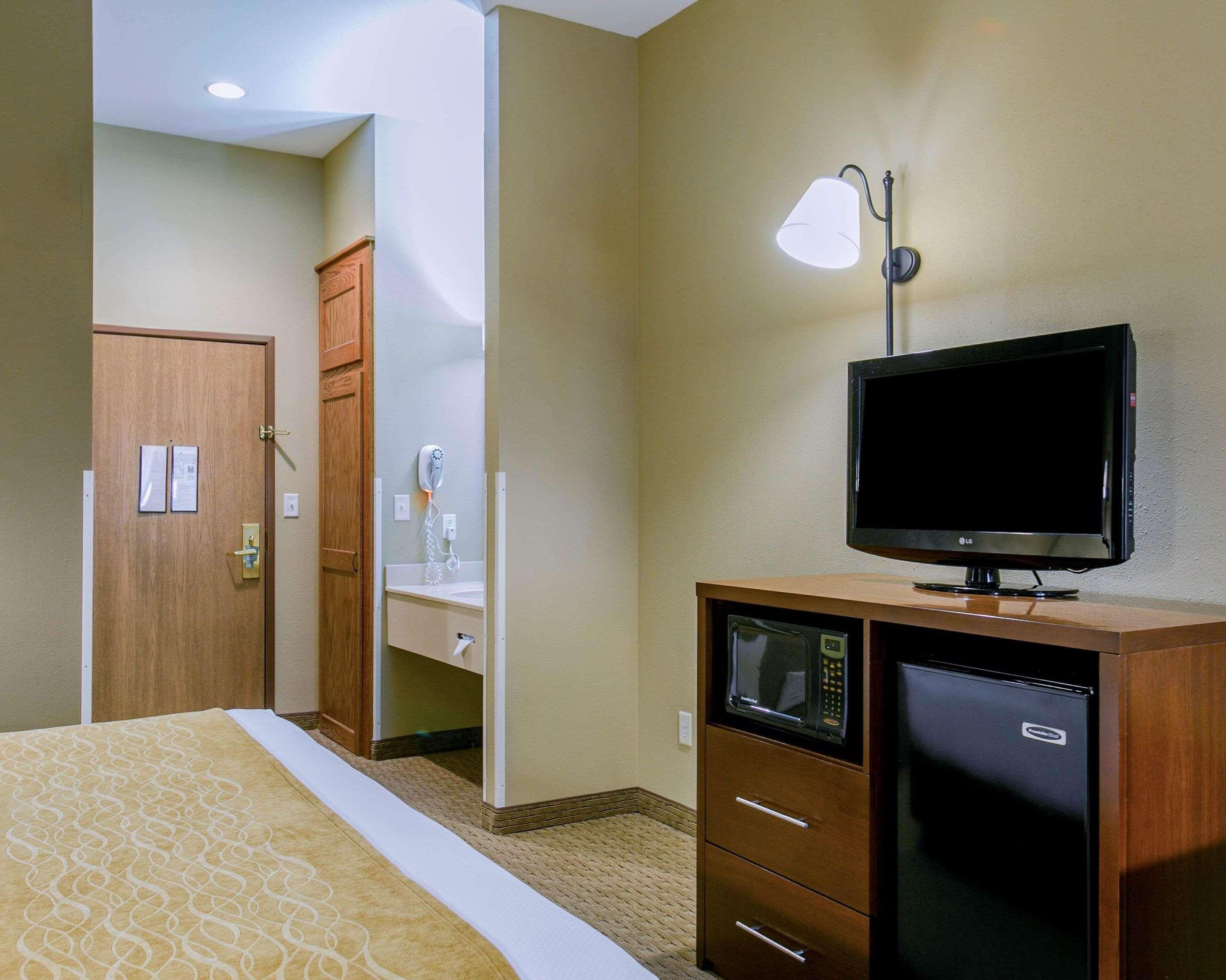 Comfort Inn Warrensburg Station Exteriér fotografie
