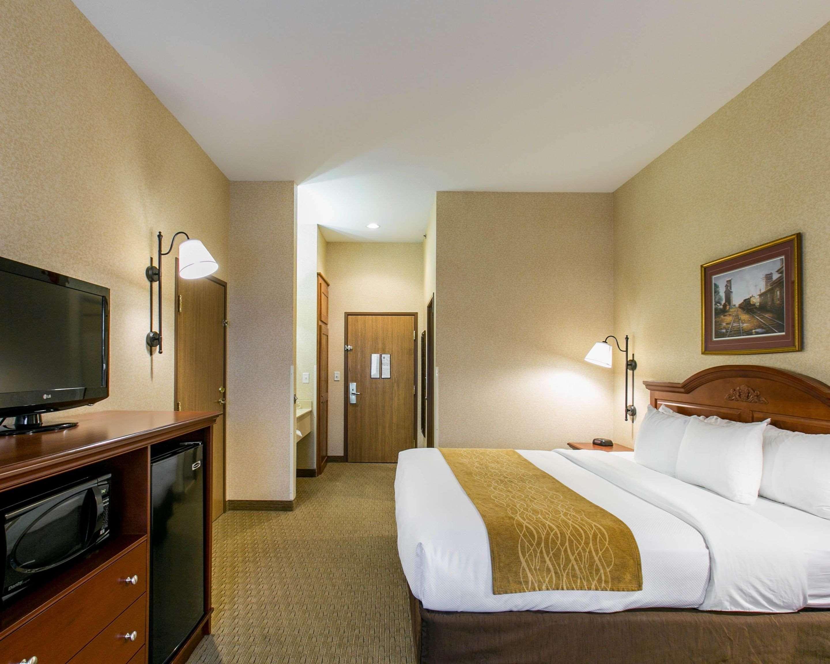 Comfort Inn Warrensburg Station Exteriér fotografie
