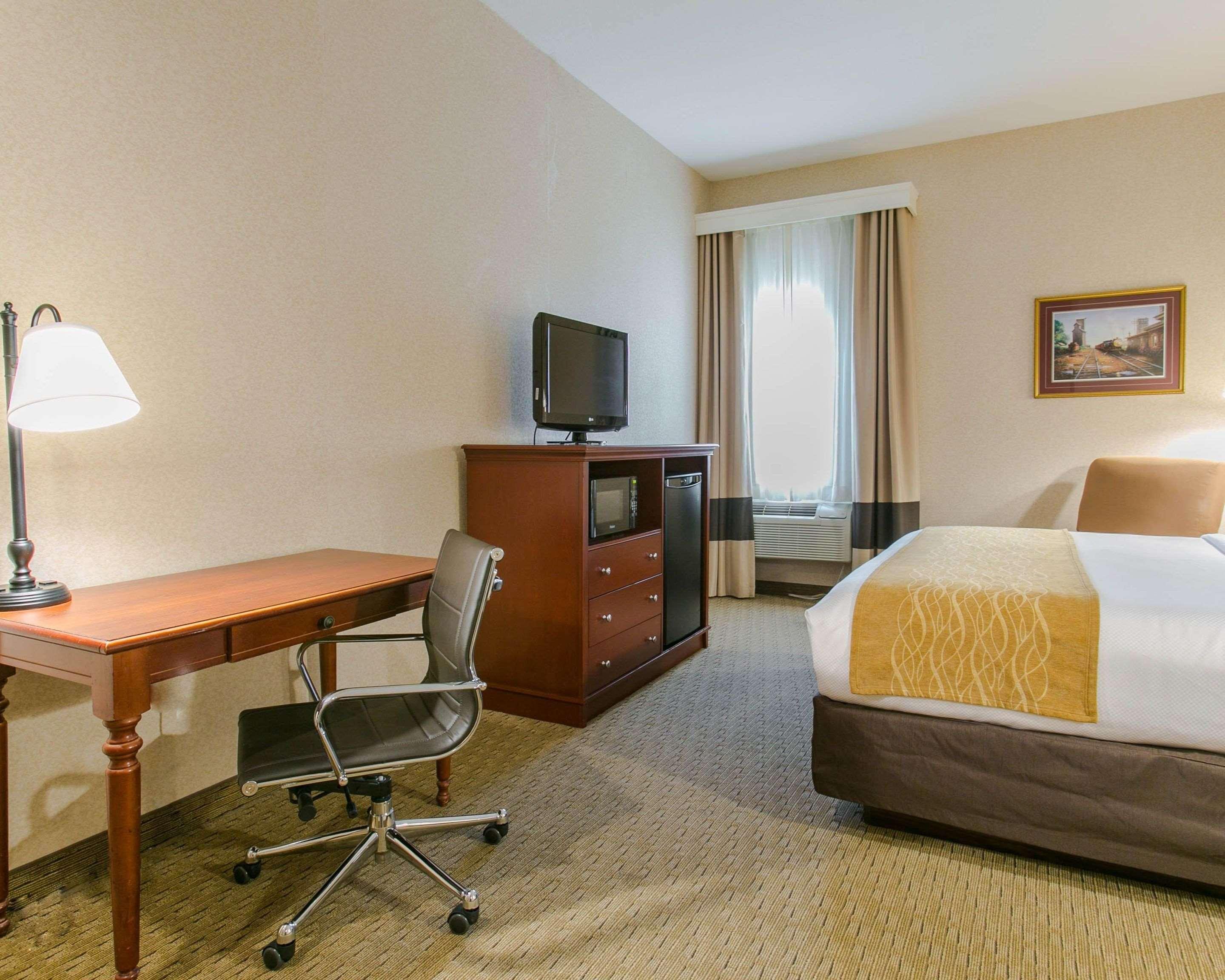 Comfort Inn Warrensburg Station Exteriér fotografie