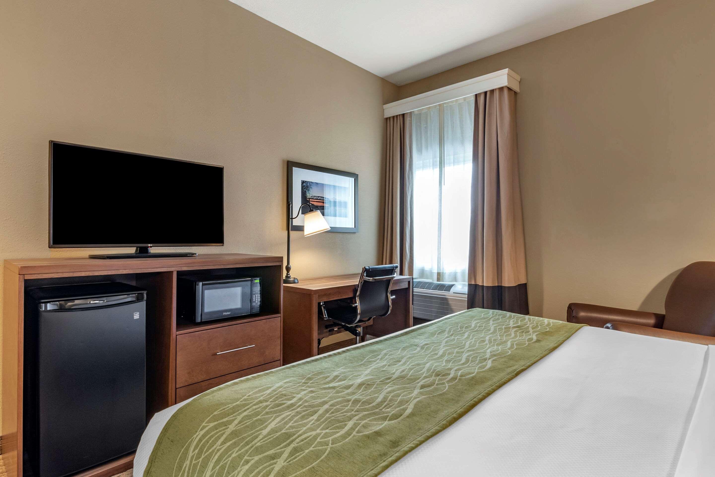 Comfort Inn Warrensburg Station Exteriér fotografie
