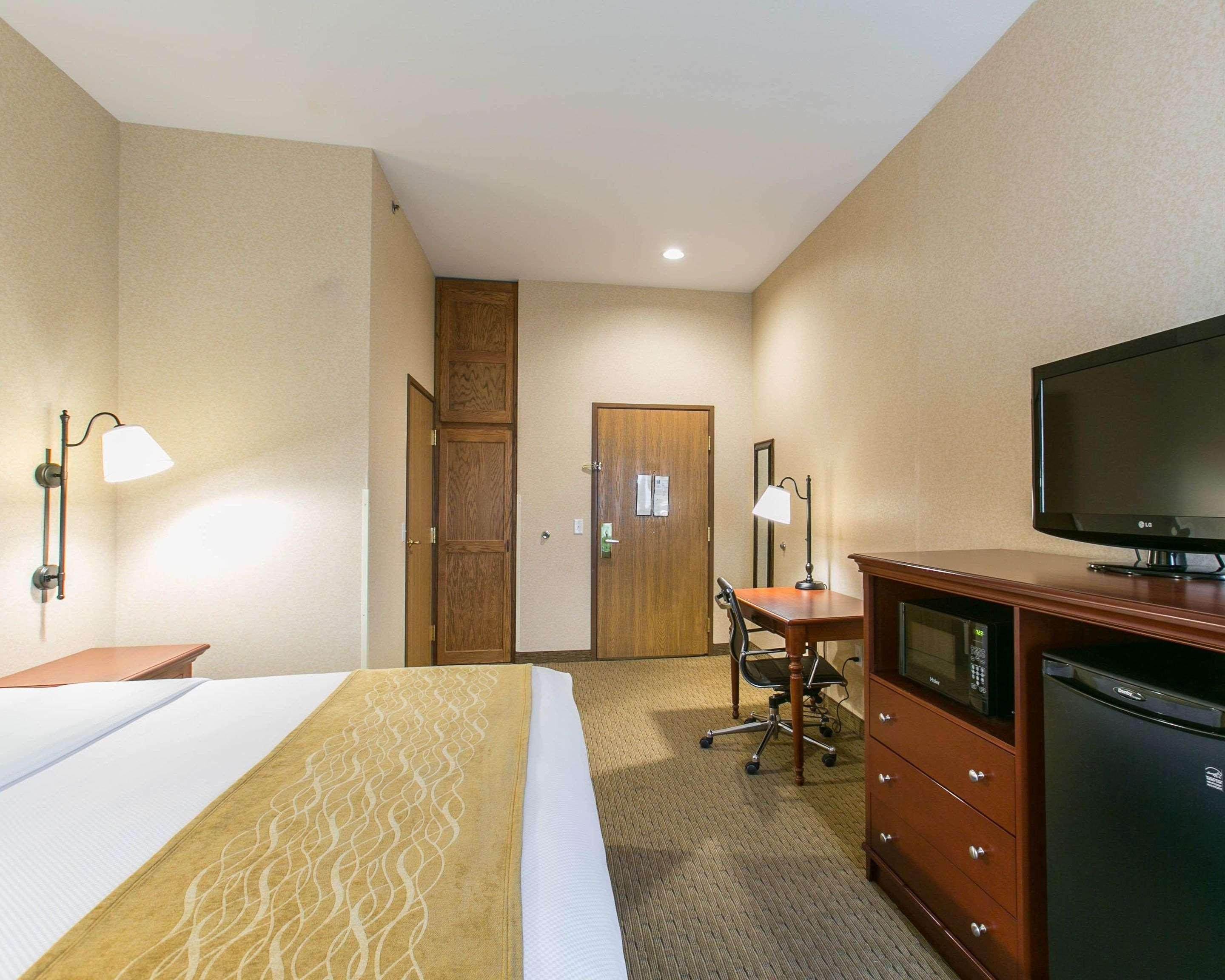 Comfort Inn Warrensburg Station Exteriér fotografie