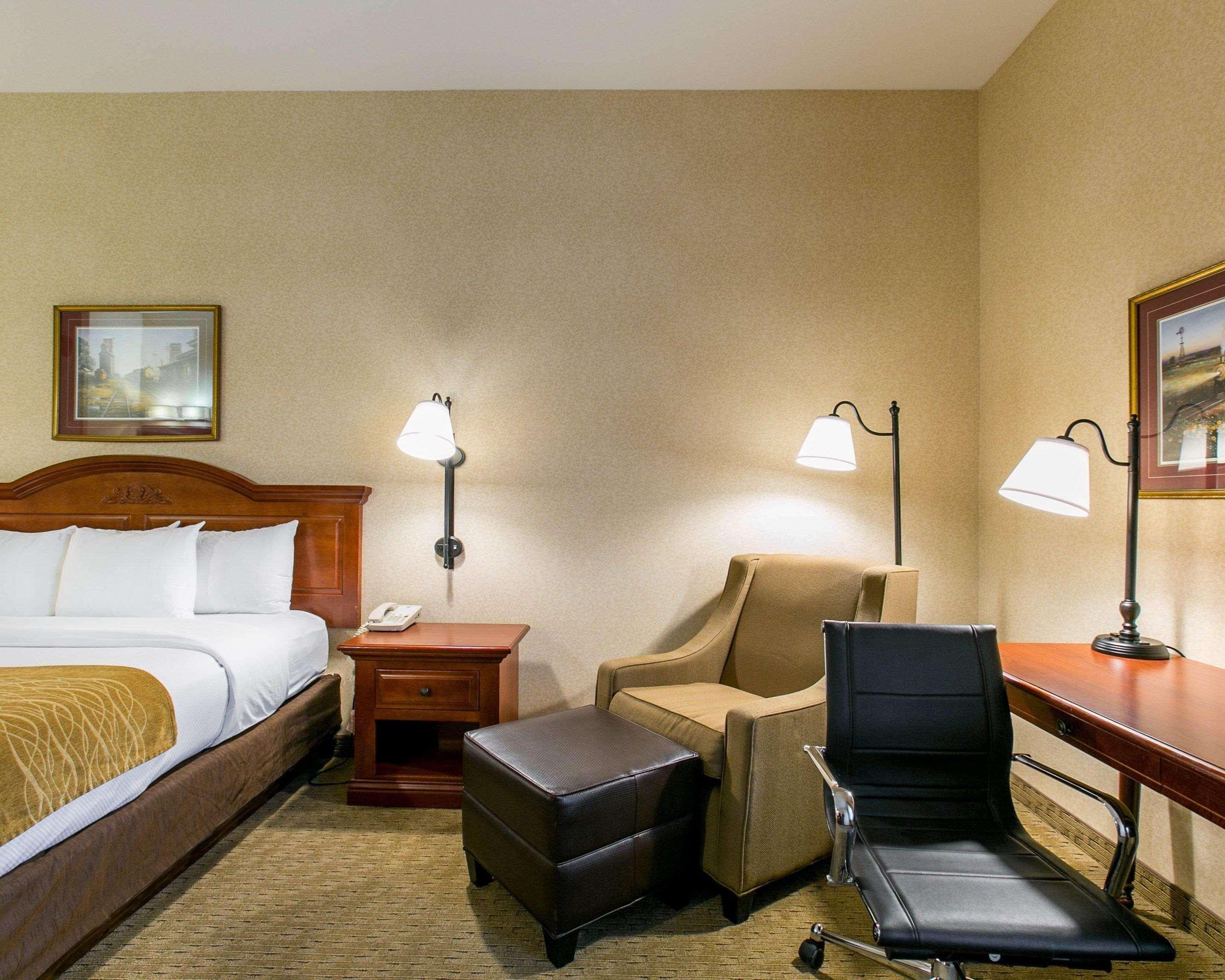 Comfort Inn Warrensburg Station Exteriér fotografie