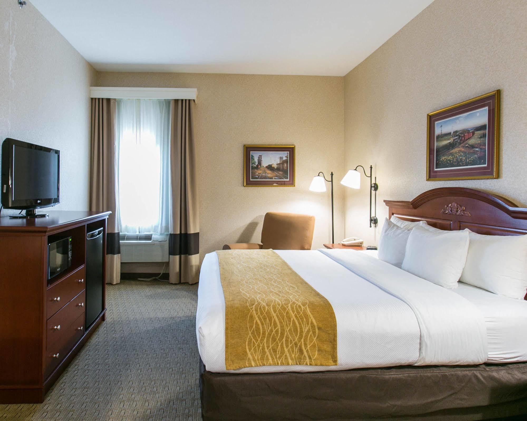 Comfort Inn Warrensburg Station Exteriér fotografie